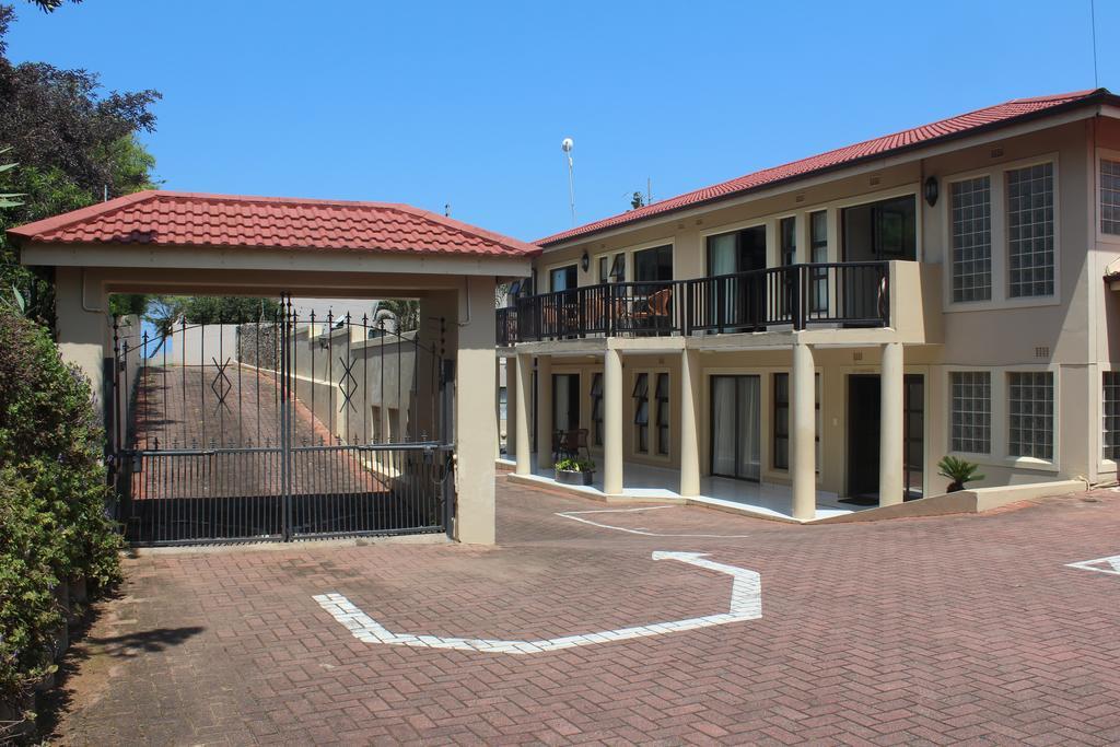 Fairways Hotel Балито Екстериор снимка